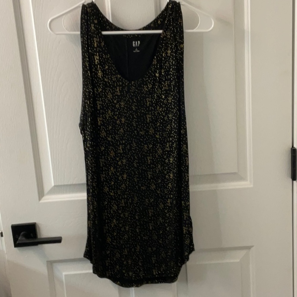 GAP gold and black tank top.